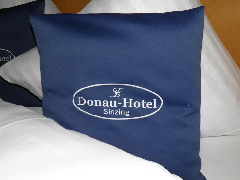 Donau-Hotel Sinzing Exterior foto